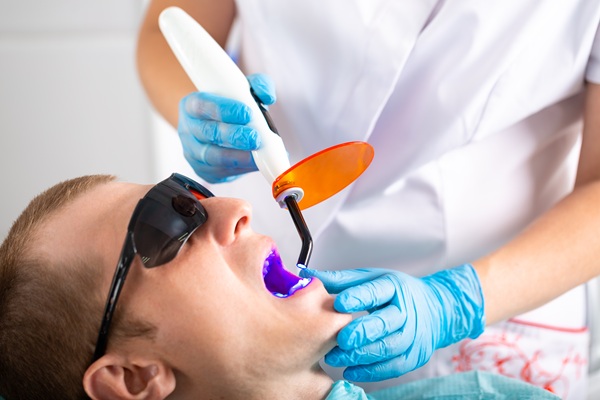 Laser Dentistry Vs  Traditional Drilling For Dental Procedures